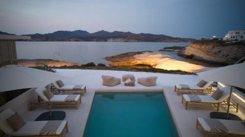 White Pebble Suites - image 11