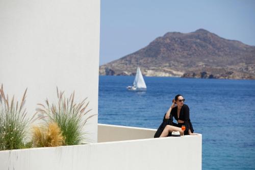 White Pebble Suites - image 2