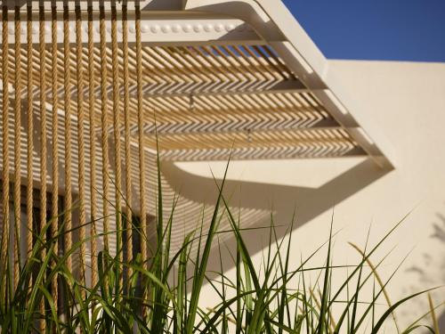 White Pebble Suites - image 3