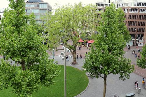 Royal Amsterdam Hotel - image 2