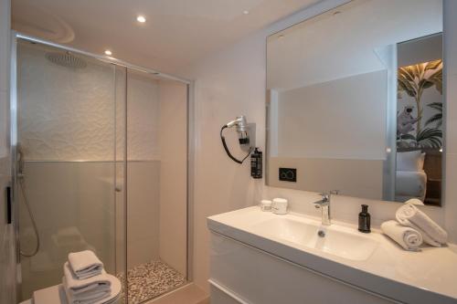 ibis Styles Beaulieu sur Mer - image 7