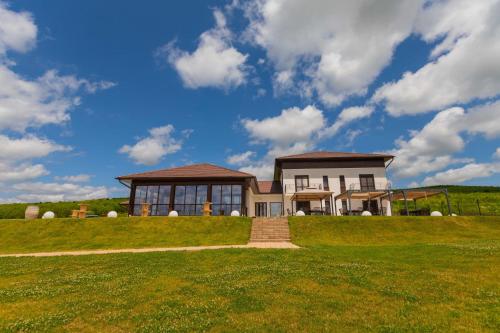 Guest accommodation in Orheiul Bistriţei 