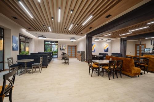 ห้องอาหาร, Rudison Hotel & Restaurant in เวลิกี ไฮ