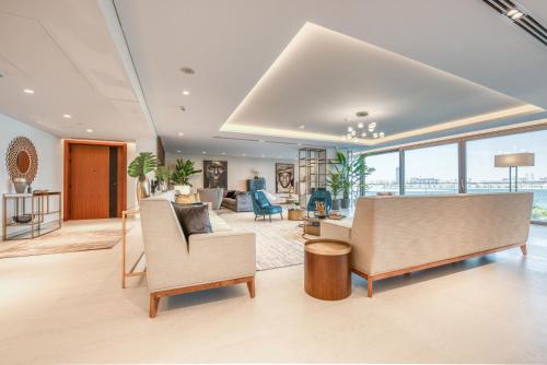 Palm Jumeirah Luxury Apartments by Propr, Dubai