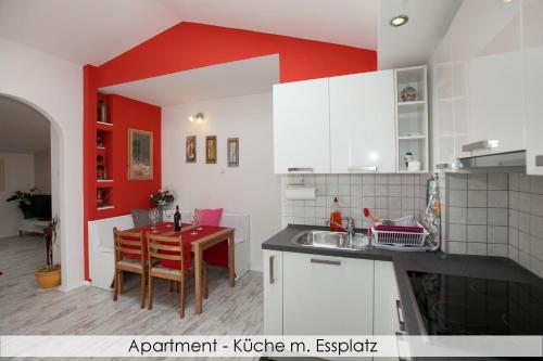 dapur, Anica Iles in Jasenak