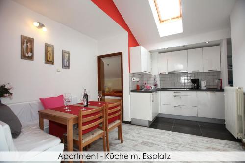 dapur, Anica Iles in Jasenak