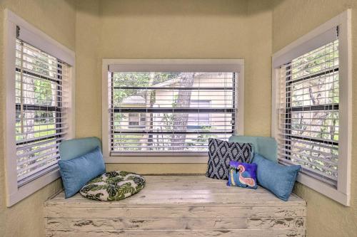 Family Home Walk to Downtown and Stetson Univ! in DeLand, USA