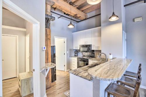 Modern Grand Haven Condo - Steps to Downtown! in Grand Haven, USA