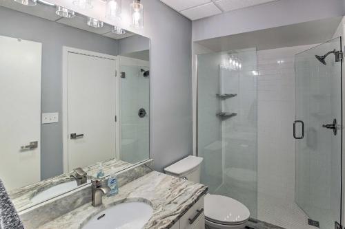 Modern Grand Haven Condo - Steps to Downtown! - image 12