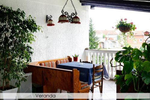 beranda/teres, Anica Iles in Jasenak