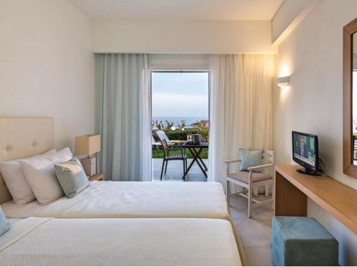 Maritimo Beach Hotel - image 12