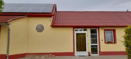 Kalandor szállás (Kalandor szallas) in Kozármisleny