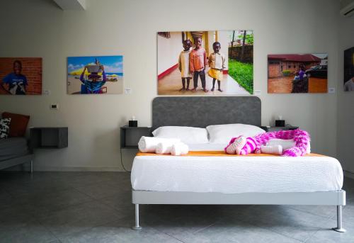 Click Art & Room, Trabia