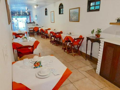 อาหารและเครื่องดื่ม, Pousada Chale Suisso in หาดอิตากวันดูบา