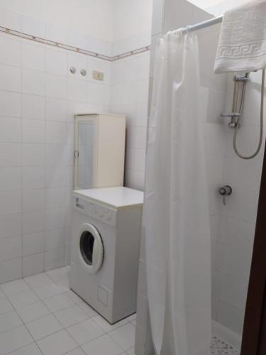 Bathroom, Intero appartamento CISE 14923 in Aprilia