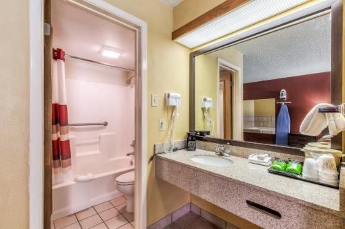 Red Roof Inn Amarillo West - image 11