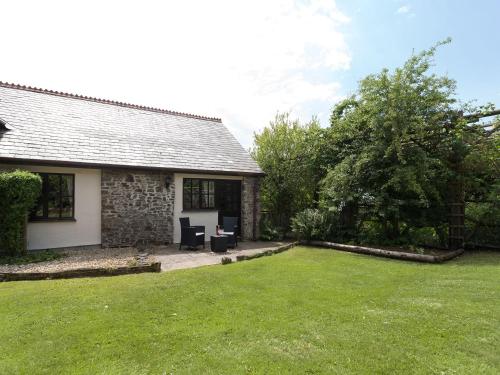 Honey Bee Cottage in Holsworthy
