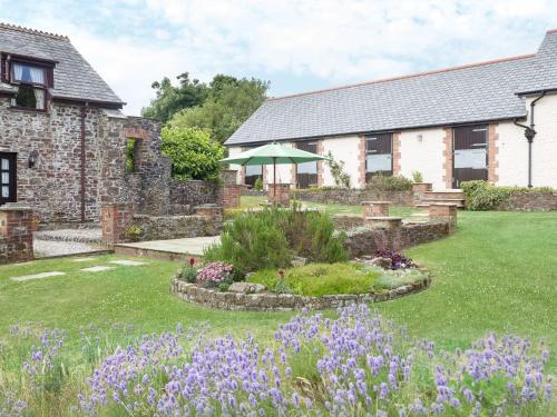 Honey Bee Cottage in Holsworthy