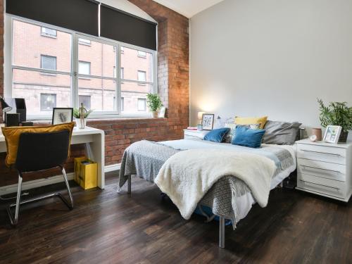 Modern & Bright Apartments in Manchester - IQ Hollingworth House
