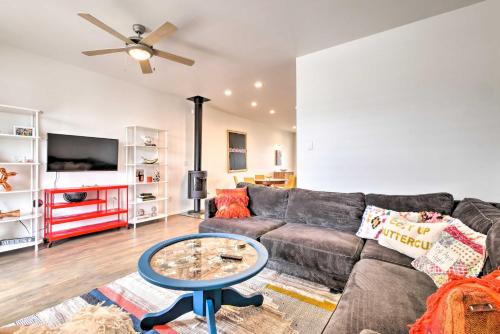 Modern Chattanooga Retreat with Rooftop Deck and Yard! - image 3