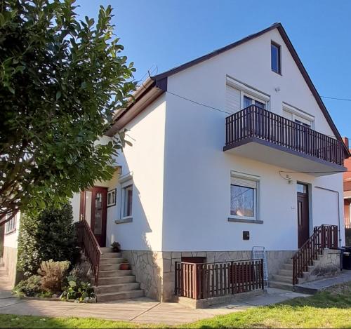  Papp Apartmanház, Ferienwohnung in Zalakaros
