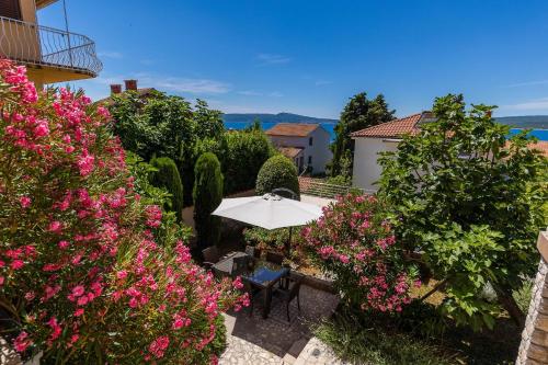 Apartments Nada in Selce