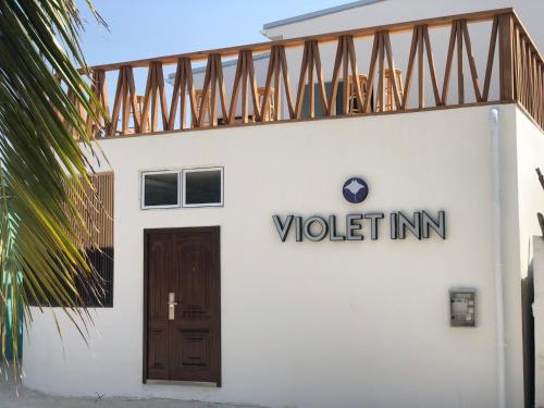 Bejárat, Violet Inn Hotel in Baa-korallzátony