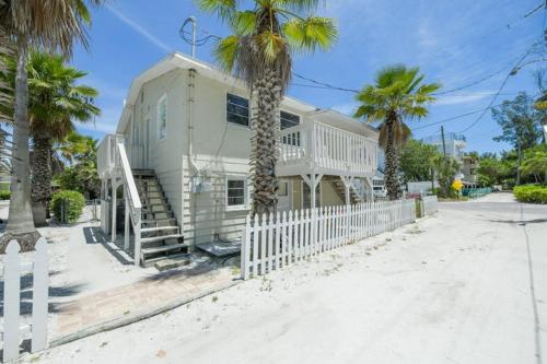 106 30Th St Home - image 3