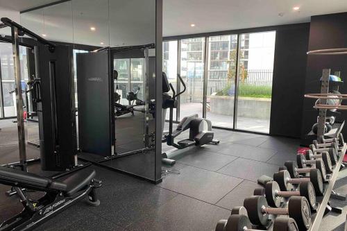 Fitness center, High Society Luxe 1BR Executive Apartment in the heart of Belconnen Views Pool Sauna Gym Spa WiFi Se in Belconnen