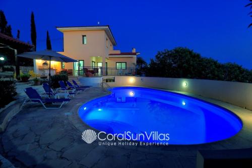 Large Pool Garden, Billiard, Peaceful Area, Near to the Sea, Coral Bay Paphos, Peja (zdjęcie 4)