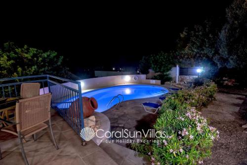 Large Pool Garden, Billiard, Peaceful Area, Near to the Sea, Coral Bay Paphos, Peja (zdjęcie 6)