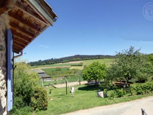 Gîte Saint-Romain-d'Urfé, 5 pièces, 9 personnes - FR-1-496-36