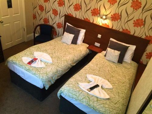 Charlotte Guest House Room Type - Twin Room with Private Bathroom