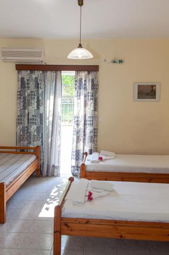 Hotel Loula Rooms and Apartments - image 9