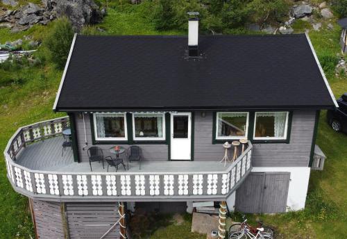. Rivdnji Holiday Home Smørfjord