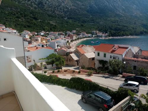 Apartments Mesec in Igrane