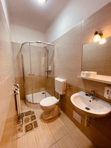 Easy Star Hotel - image 4