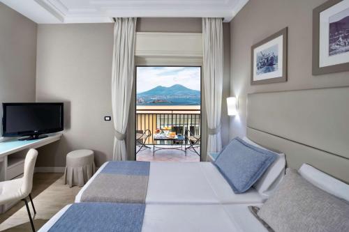 Double Room with Balcony and Partial Sea View