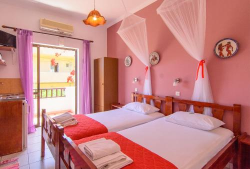 Savas Rooms - image 3