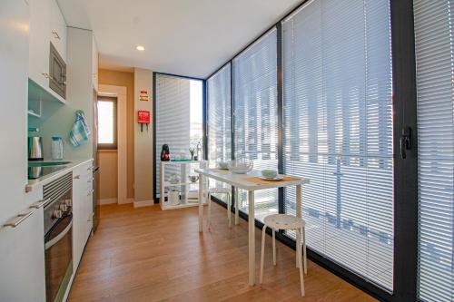 Konyha, Casa São Vicente - Apartment Near City Centre with Private Parking (Casa Sao Vicente - Apartment Near City Centre with Private Parking) in Matos