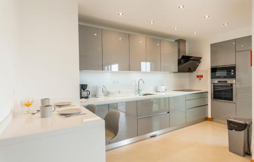 B61 - Galvao Apartment D in Lagos
