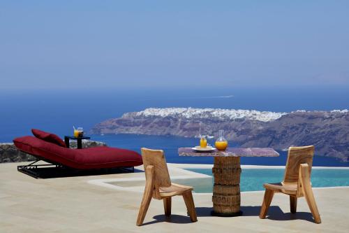 White Pearl Cavalieri Room Type - Cavalieros Honeymoon Villa with Private Heated Pool and Caldera View