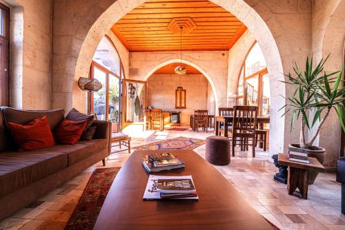 Előcsarnok, Alice inn Capadocia in Uchisar