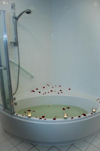 Coach House Hotel Sligo in Ballymote