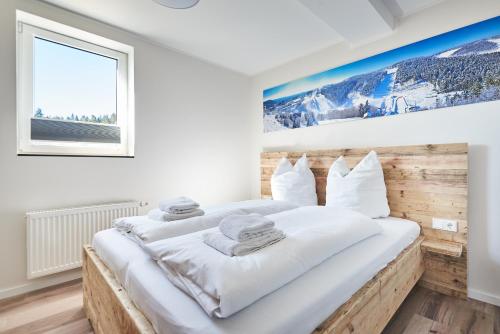 Apartment with Mountain View image 3