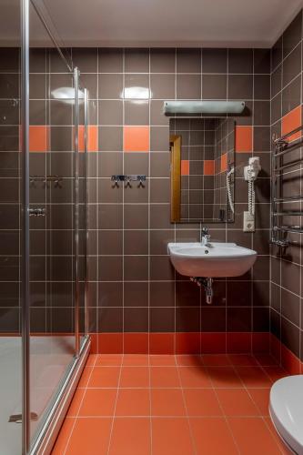 Comfort Hotel Kuldiga - Tap to explore photos