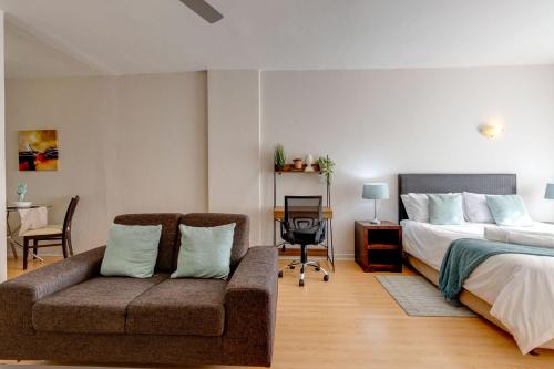 1 queen bed