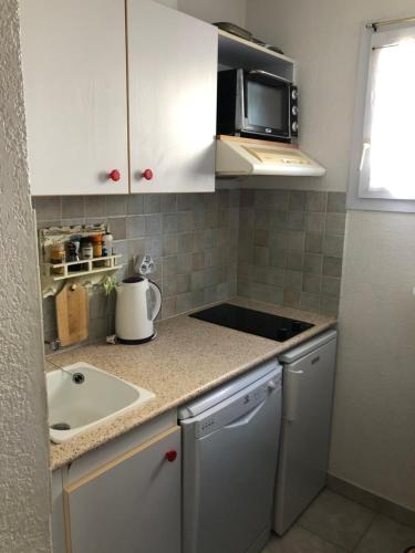 Appartement à Fréjus 2 pièces pour 4 personnes, terrasse avec vue piscine