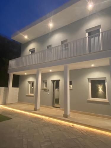 Grey House Guest House Luxury 2