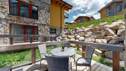Erkély/terasz, Apartman Konifer - Jacuzzi - Ski In Ski Out in Demanovska–Dolina